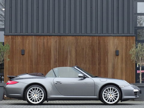 Porsche 911 Cabrio 3.6 Carrera 4 346PK PDK / PCM / LED