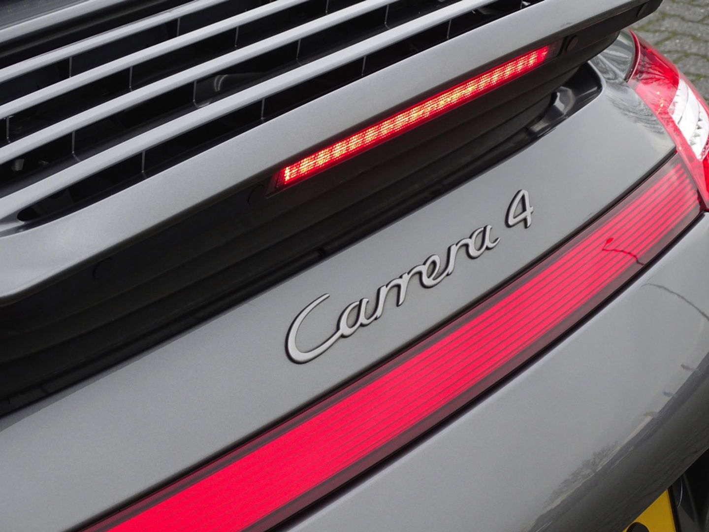 Porsche 911 Cabrio 3.6 Carrera 4 346PK PDK / PCM / LED