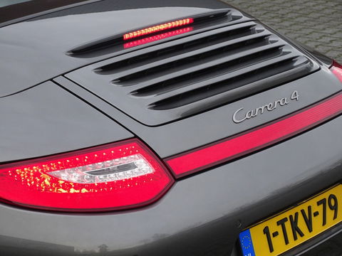 Porsche 911 Cabrio 3.6 Carrera 4 346PK PDK / PCM / LED