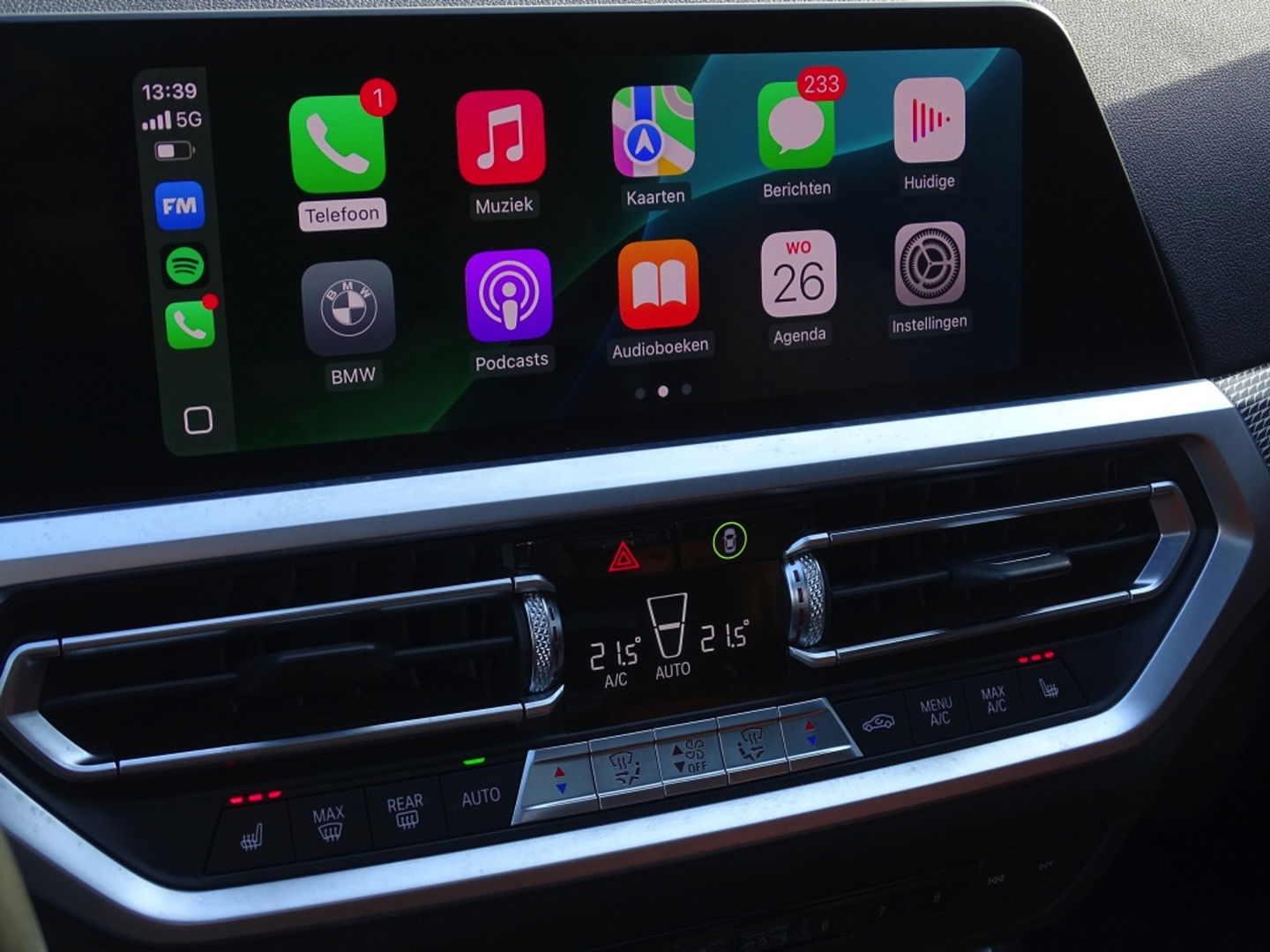 BMW 3-serie 330e 292PK / M-Sport / Individual / Laser / Harman Kardon