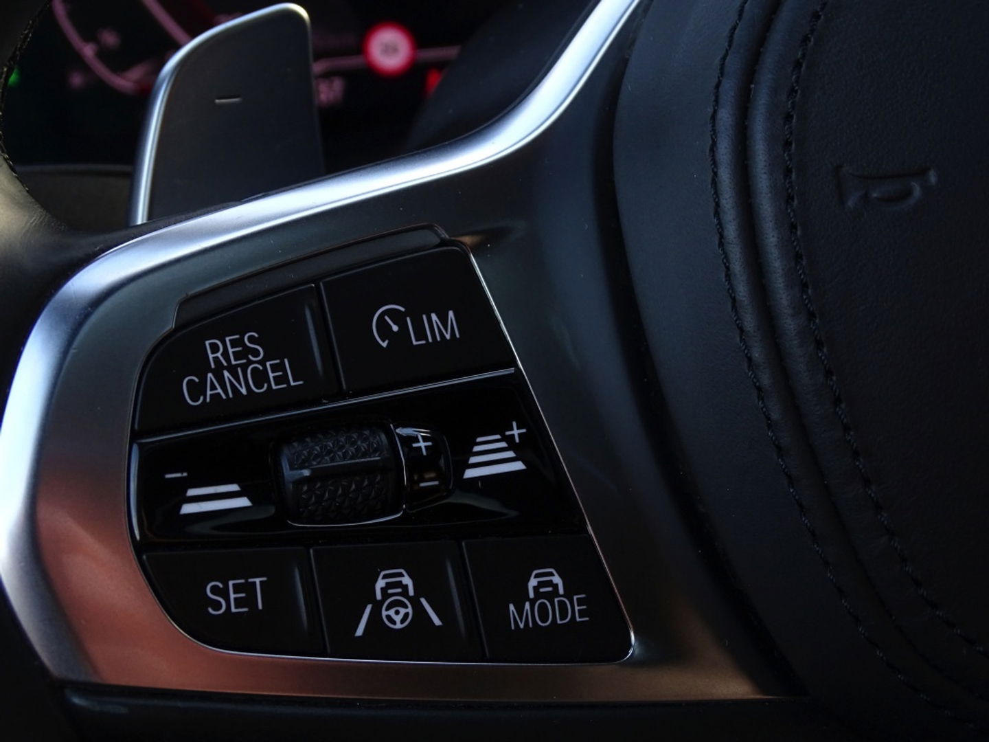 BMW 3-serie 330e 292PK / M-Sport / Individual / Laser / Harman Kardon