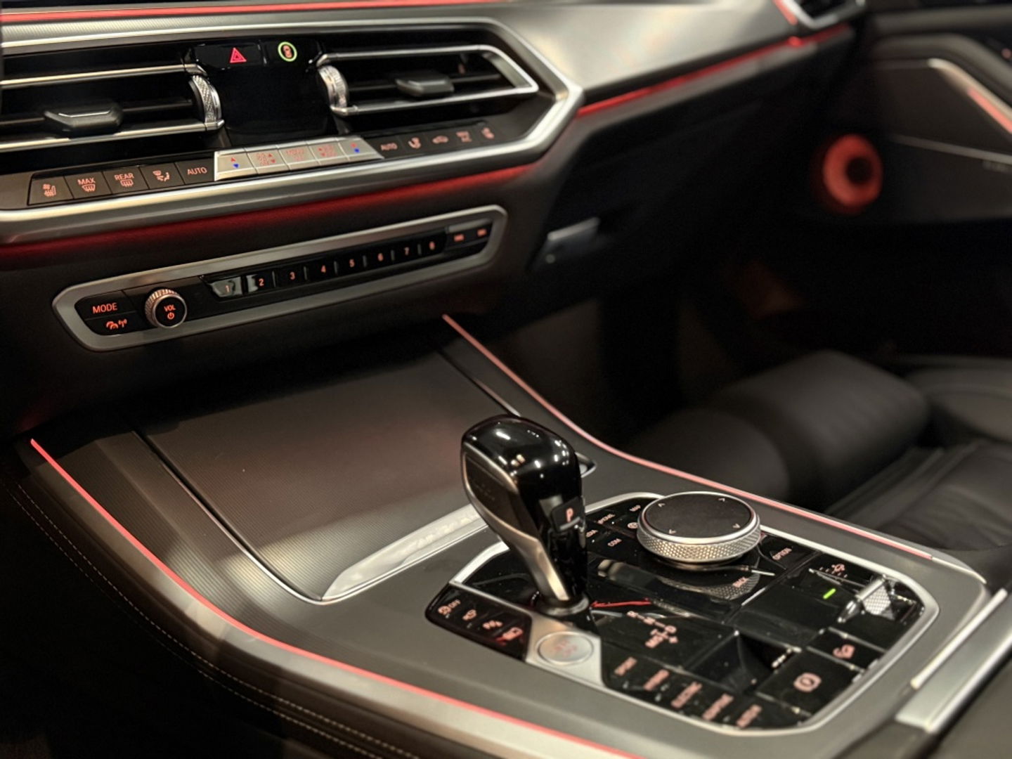 BMW X5 45e 394PK X-drive M-Sport / B&W / Individual / Laser / Trekhaak