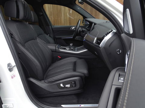 BMW X5 45e 394PK X-drive M-Sport / B&W / Individual / Laser / Trekhaak