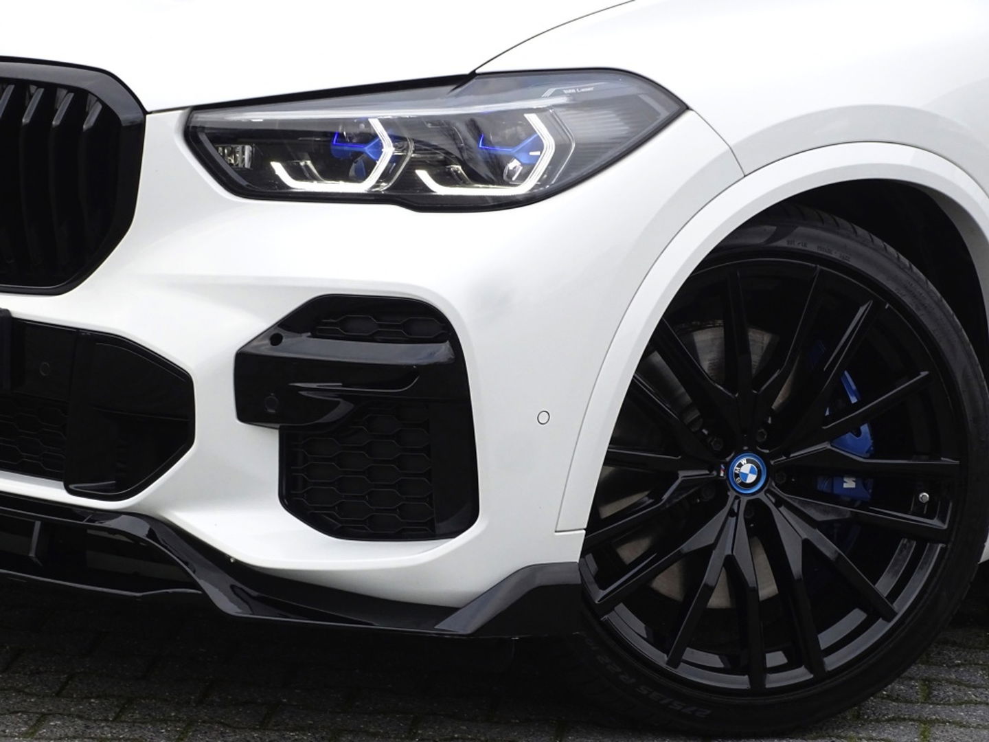 BMW X5 45e 394PK X-drive M-Sport / B&W / Individual / Laser / Trekhaak