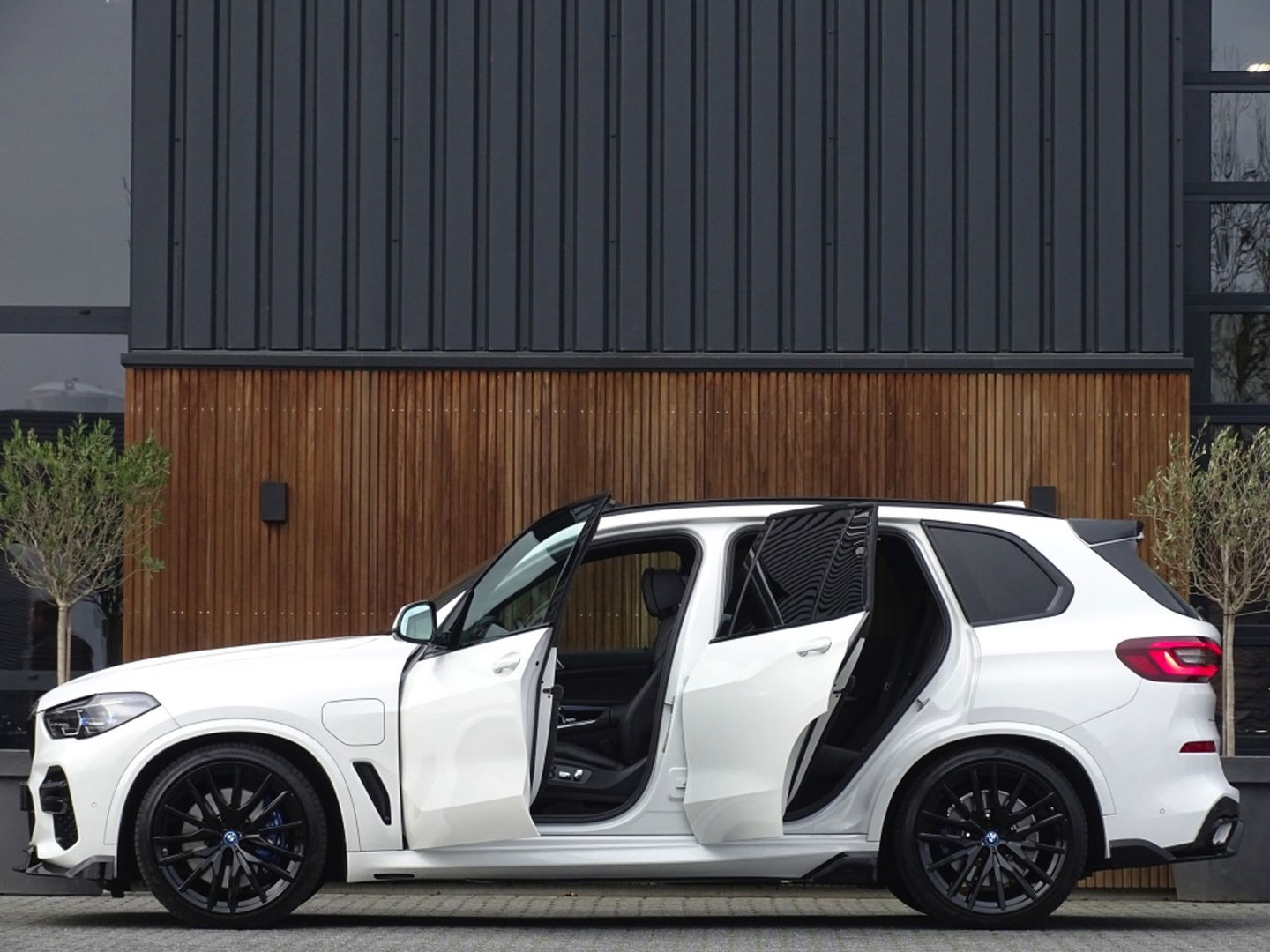 BMW X5 45e 394PK X-drive M-Sport / B&W / Individual / Laser / Trekhaak