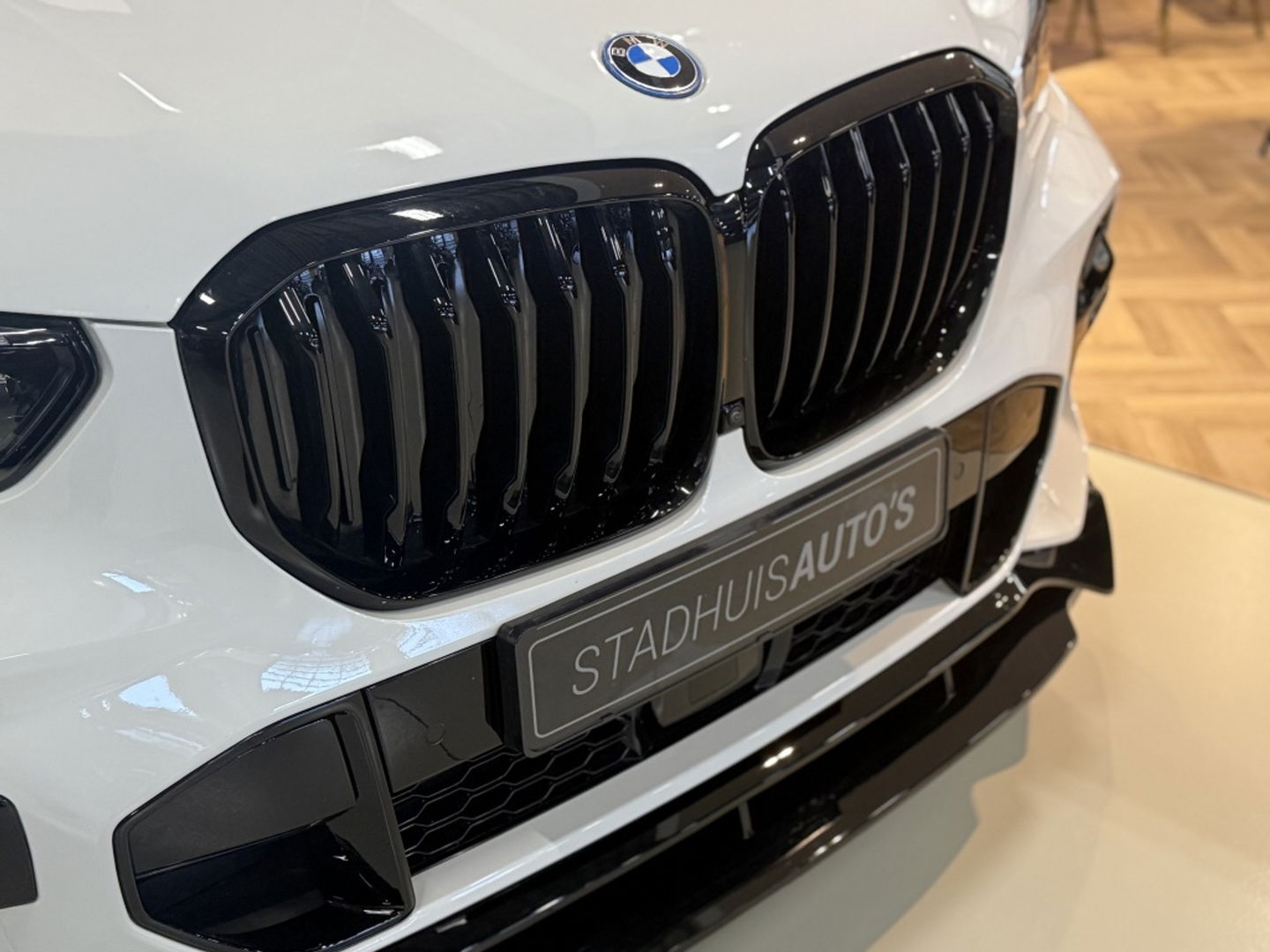 BMW X5 45e 394PK X-drive M-Sport / B&W / Individual / Laser / Trekhaak