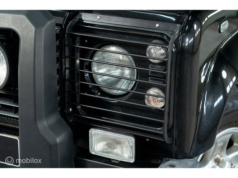 Land Rover Defender 90 SW geel kenteken
