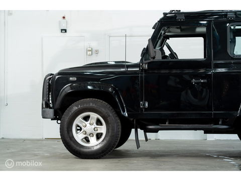 Land Rover Defender 90 SW geel kenteken