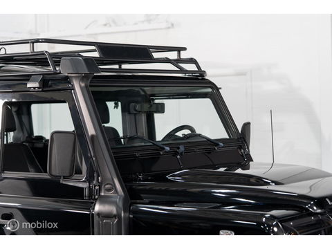 Land Rover Defender 90 SW geel kenteken