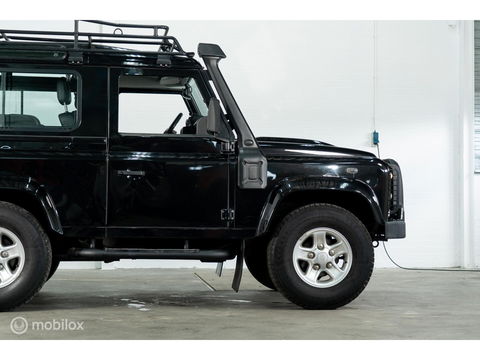 Land Rover Defender 90 SW geel kenteken