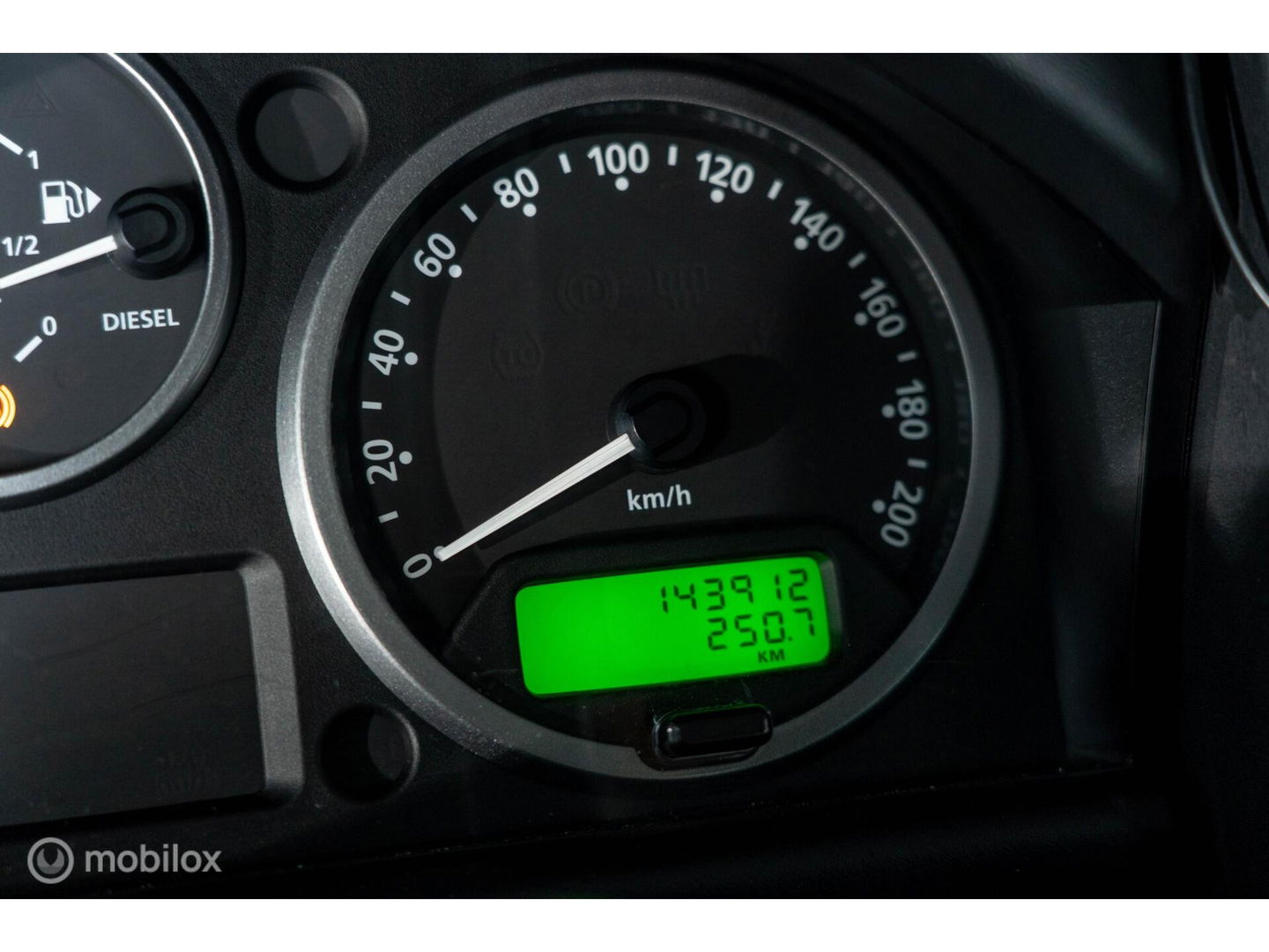 Land Rover Defender 90 SW geel kenteken