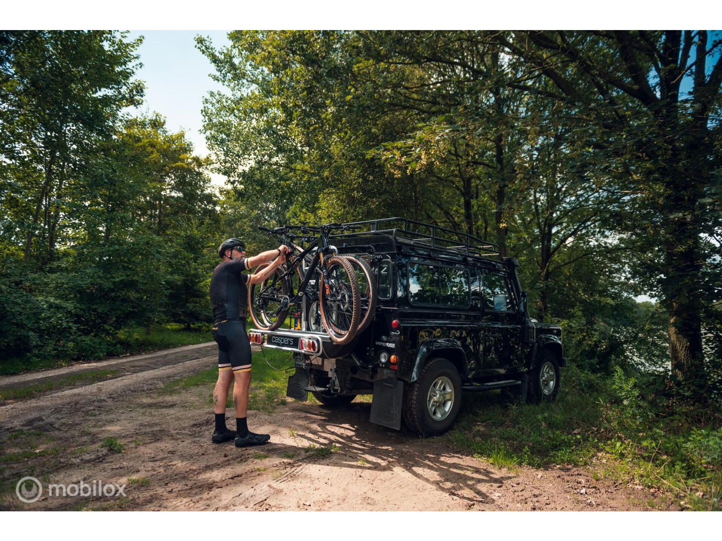 Land Rover Defender 90 SW geel kenteken