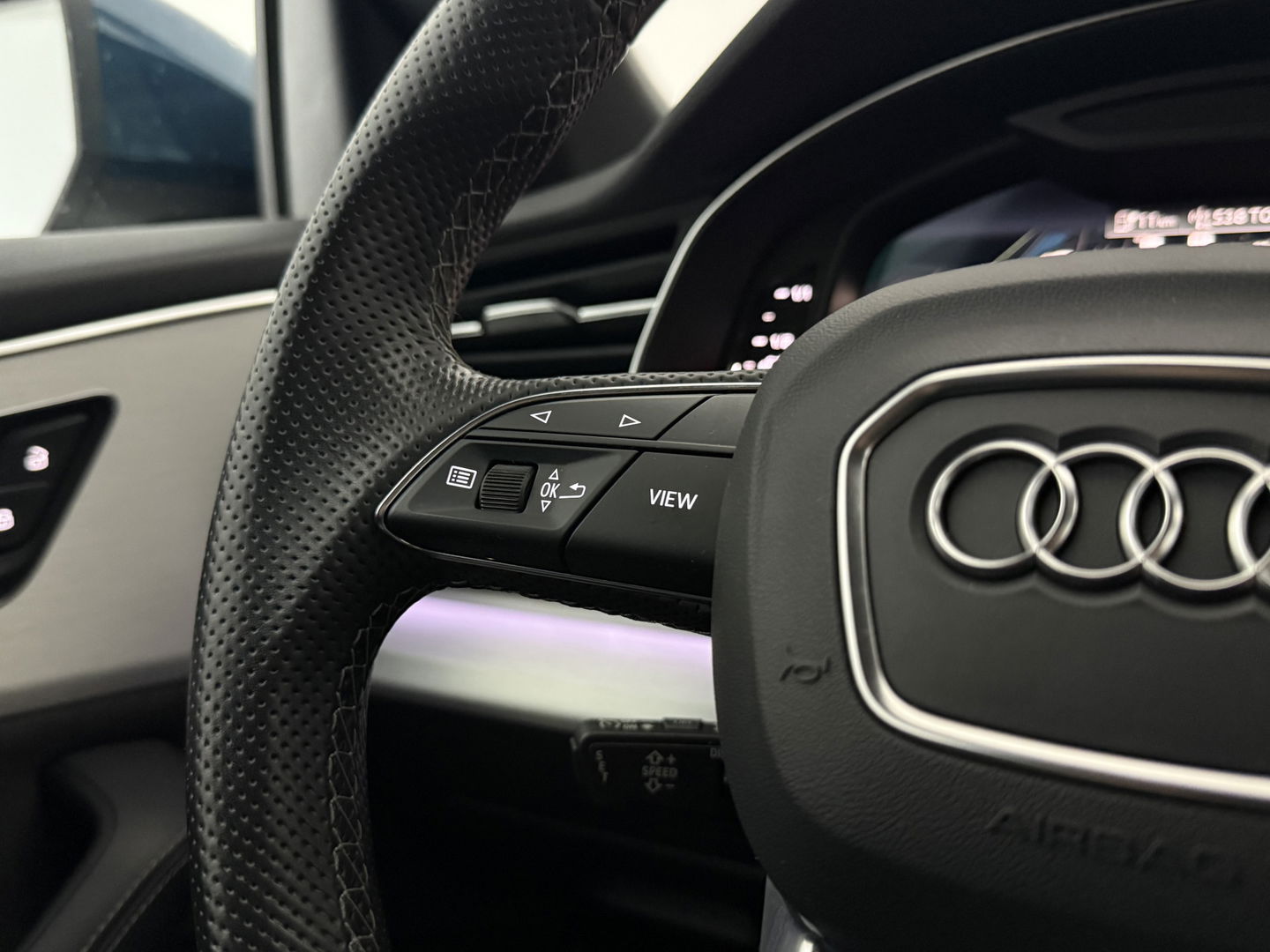 Audi Q8 55 TFSI e Quattro 422PK S-Line | SOH 91% | Virtual | Sfeer | Camera | Stoel/Stuur verw. | Adap. Cruise | Trekh. | Carplay | Keyless | NAP