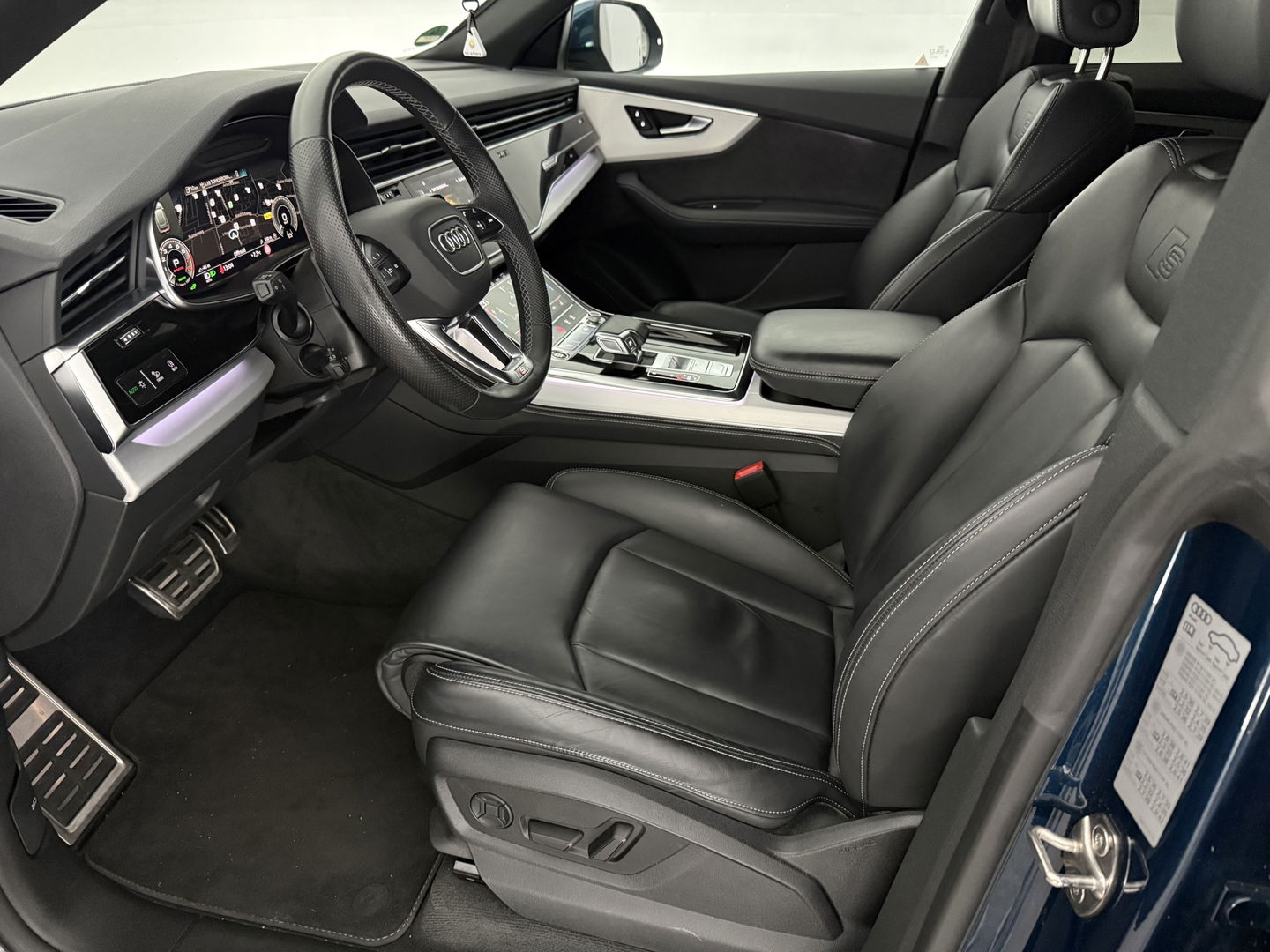 Audi Q8 55 TFSI e Quattro 422PK S-Line | SOH 91% | Virtual | Sfeer | Camera | Stoel/Stuur verw. | Adap. Cruise | Trekh. | Carplay | Keyless | NAP