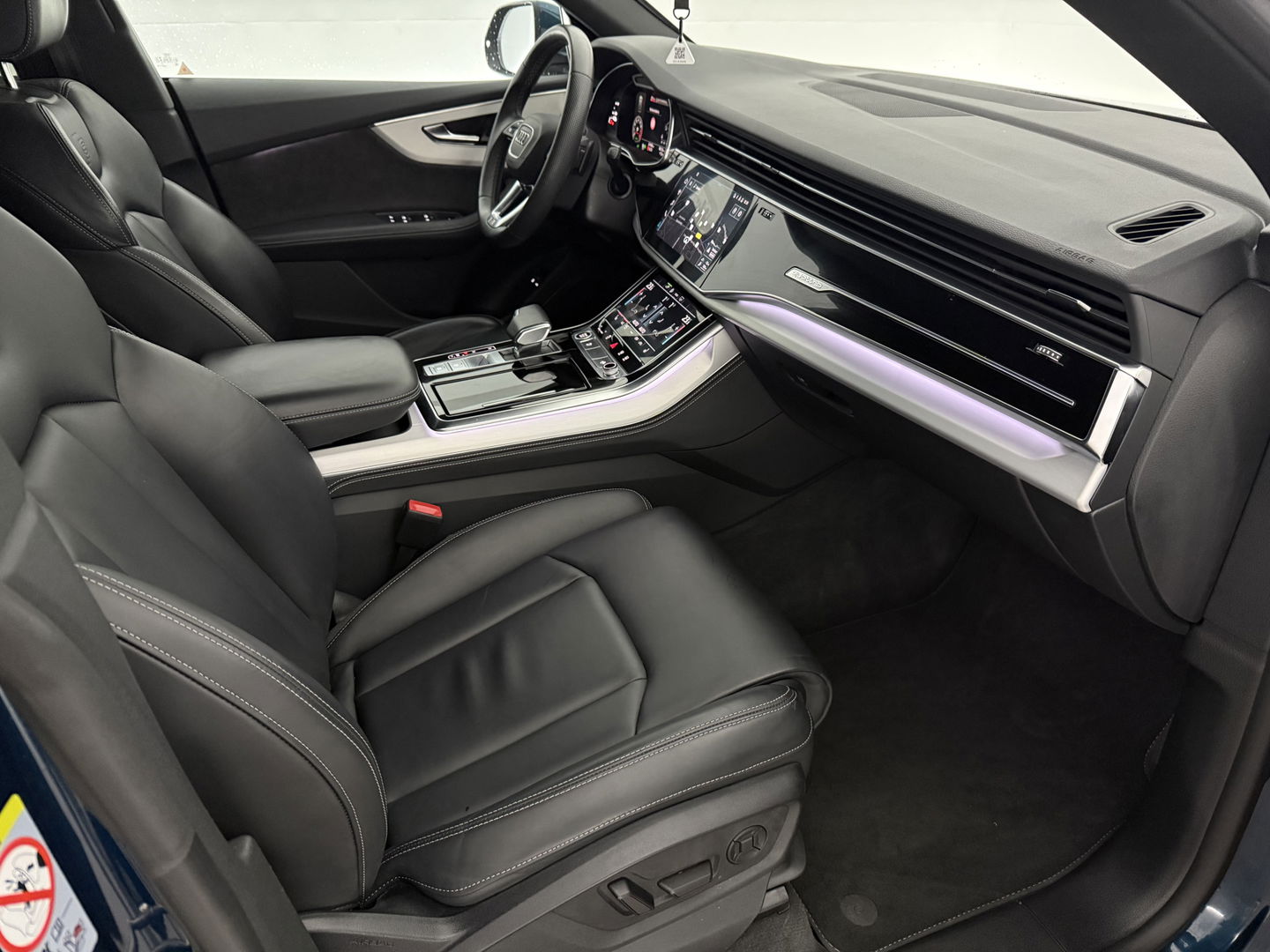 Audi Q8 55 TFSI e Quattro 422PK S-Line | SOH 91% | Virtual | Sfeer | Camera | Stoel/Stuur verw. | Adap. Cruise | Trekh. | Carplay | Keyless | NAP