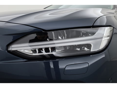 Volvo S90 2.0 T8 AWD Plus Dark | Luchtvering | Pano | Blis | ACC | Elek. stoel+mem. | Stuur- & 4x stoelverw. | H&K | 20" |