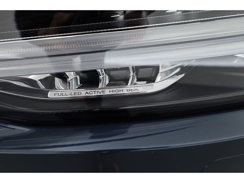 Volvo S90 2.0 T8 AWD Plus Dark | Luchtvering | Pano | Blis | ACC | Elek. stoel+mem. | Stuur- & 4x stoelverw. | H&K | 20" |