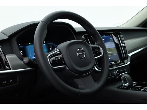 Volvo S90 2.0 T8 AWD Plus Dark | Luchtvering | Pano | Blis | ACC | Elek. stoel+mem. | Stuur- & 4x stoelverw. | H&K | 20" |