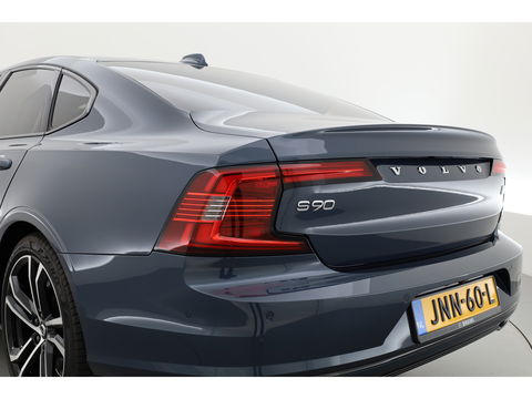 Volvo S90 2.0 T8 AWD Plus Dark | Luchtvering | Pano | Blis | ACC | Elek. stoel+mem. | Stuur- & 4x stoelverw. | H&K | 20" |