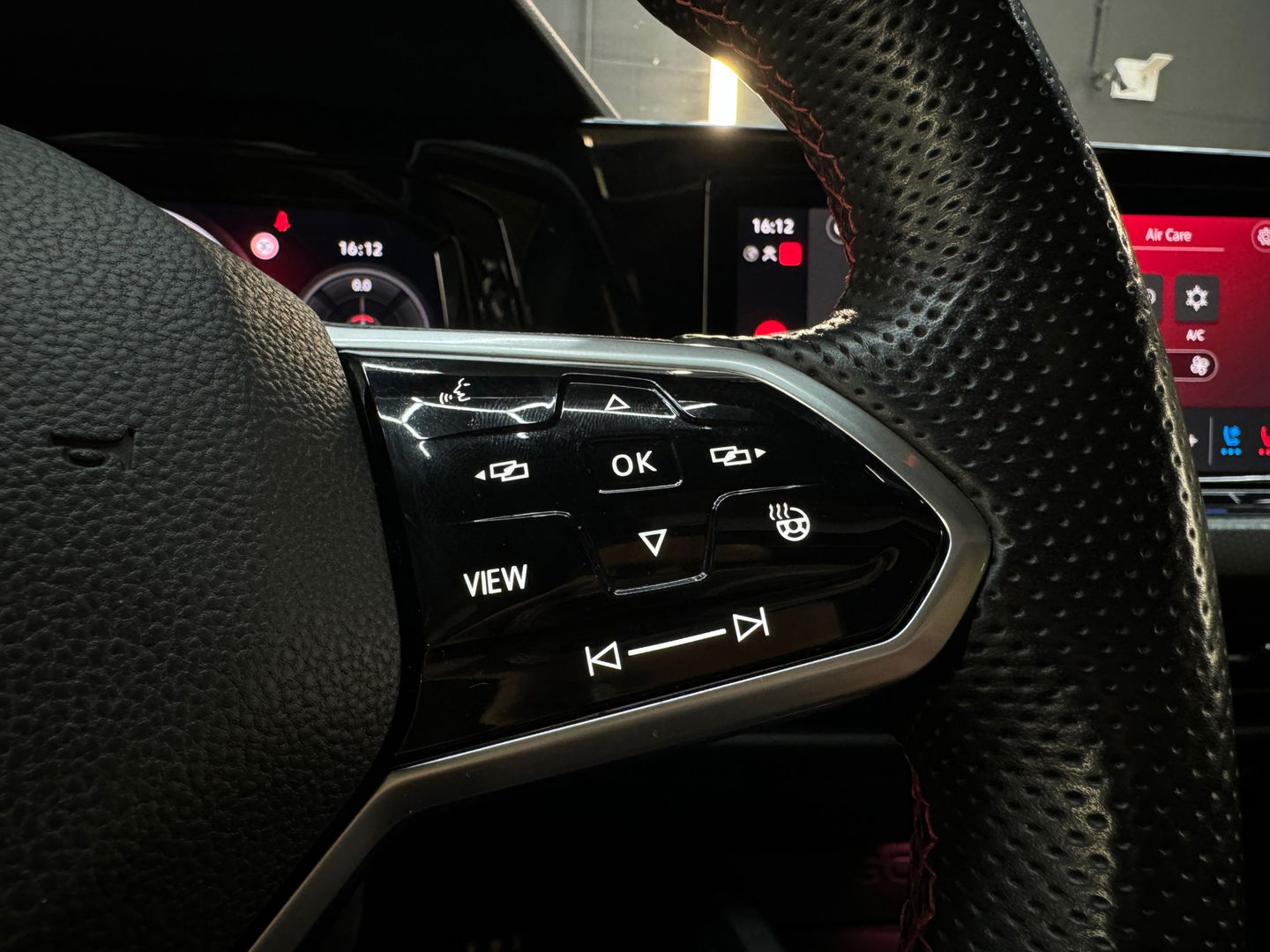 Volkswagen Golf 2.0 TSI GTI Clubsport Pano|HUD|H/K|Mem|Leder