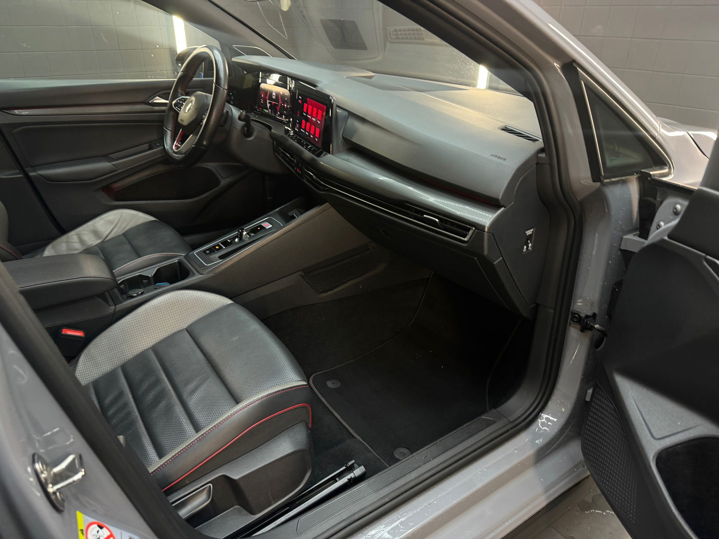 Volkswagen Golf 2.0 TSI GTI Clubsport Pano|HUD|H/K|Mem|Leder