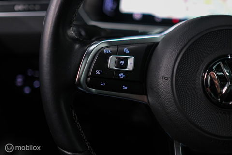 Volkswagen Tiguan 2.0 TSI 4Motion Highline Business R 230 pk | HUD | Panorama | Virtual cockpit | Trekhaak | Camera | Sportstoelen | Stoelverwarmi