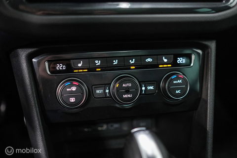 Volkswagen Tiguan 2.0 TSI 4Motion Highline Business R 230 pk | HUD | Panorama | Virtual cockpit | Trekhaak | Camera | Sportstoelen | Stoelverwarmi