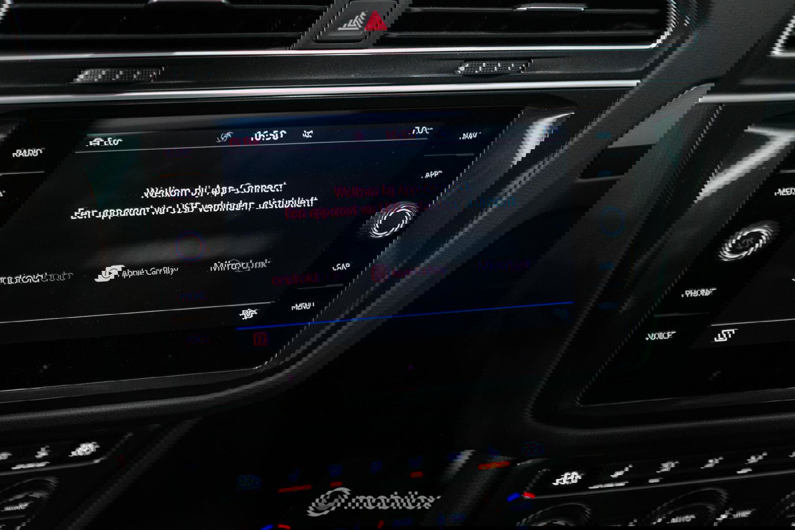 Volkswagen Tiguan 2.0 TSI 4Motion Highline Business R 230 pk | HUD | Panorama | Virtual cockpit | Trekhaak | Camera | Sportstoelen | Stoelverwarmi