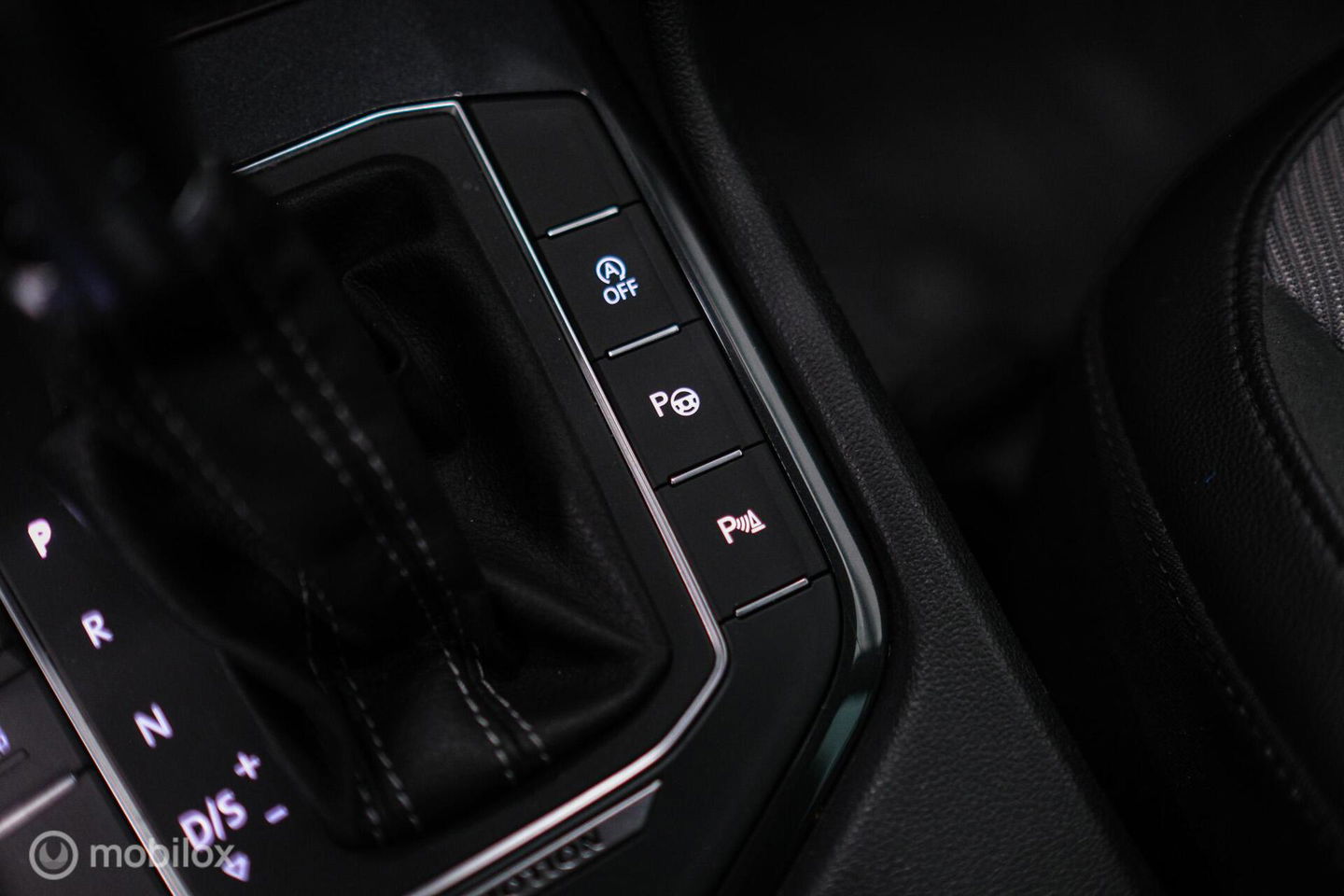 Volkswagen Tiguan 2.0 TSI 4Motion Highline Business R 230 pk | HUD | Panorama | Virtual cockpit | Trekhaak | Camera | Sportstoelen | Stoelverwarmi