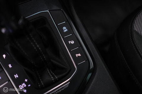 Volkswagen Tiguan 2.0 TSI 4Motion Highline Business R 230 pk | HUD | Panorama | Virtual cockpit | Trekhaak | Camera | Sportstoelen | Stoelverwarmi
