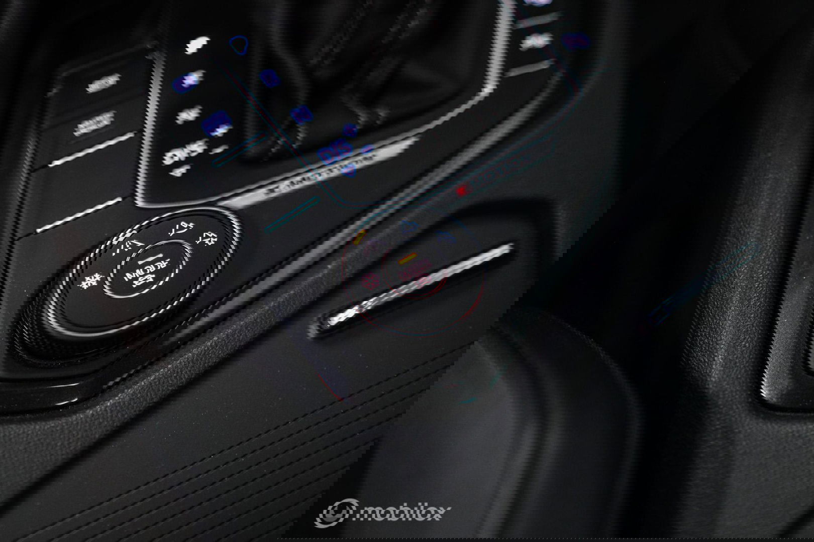 Volkswagen Tiguan 2.0 TSI 4Motion Highline Business R 230 pk | HUD | Panorama | Virtual cockpit | Trekhaak | Camera | Sportstoelen | Stoelverwarmi