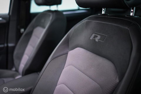 Volkswagen Tiguan 2.0 TSI 4Motion Highline Business R 230 pk | HUD | Panorama | Virtual cockpit | Trekhaak | Camera | Sportstoelen | Stoelverwarmi