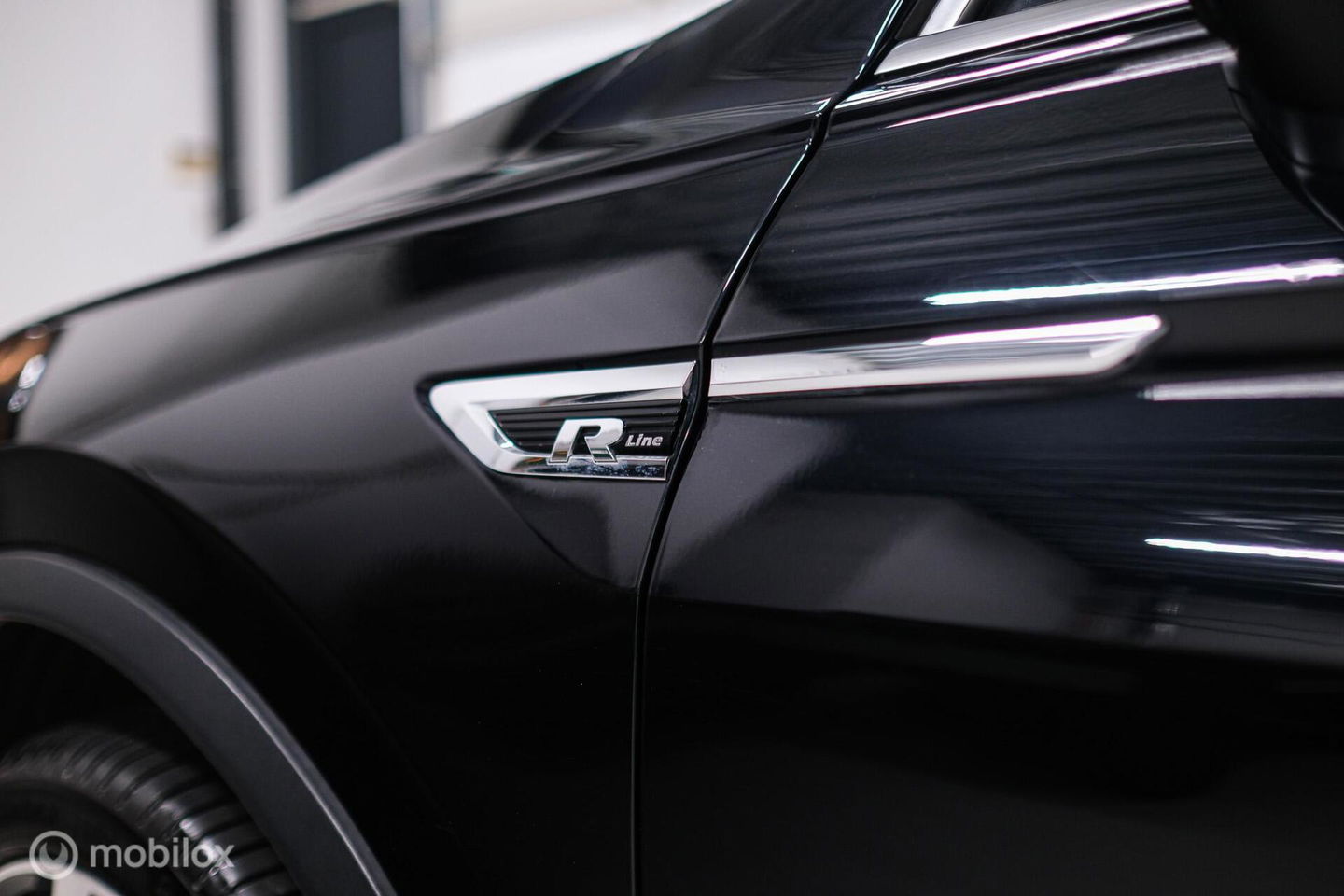 Volkswagen Tiguan 2.0 TSI 4Motion Highline Business R 230 pk | HUD | Panorama | Virtual cockpit | Trekhaak | Camera | Sportstoelen | Stoelverwarmi