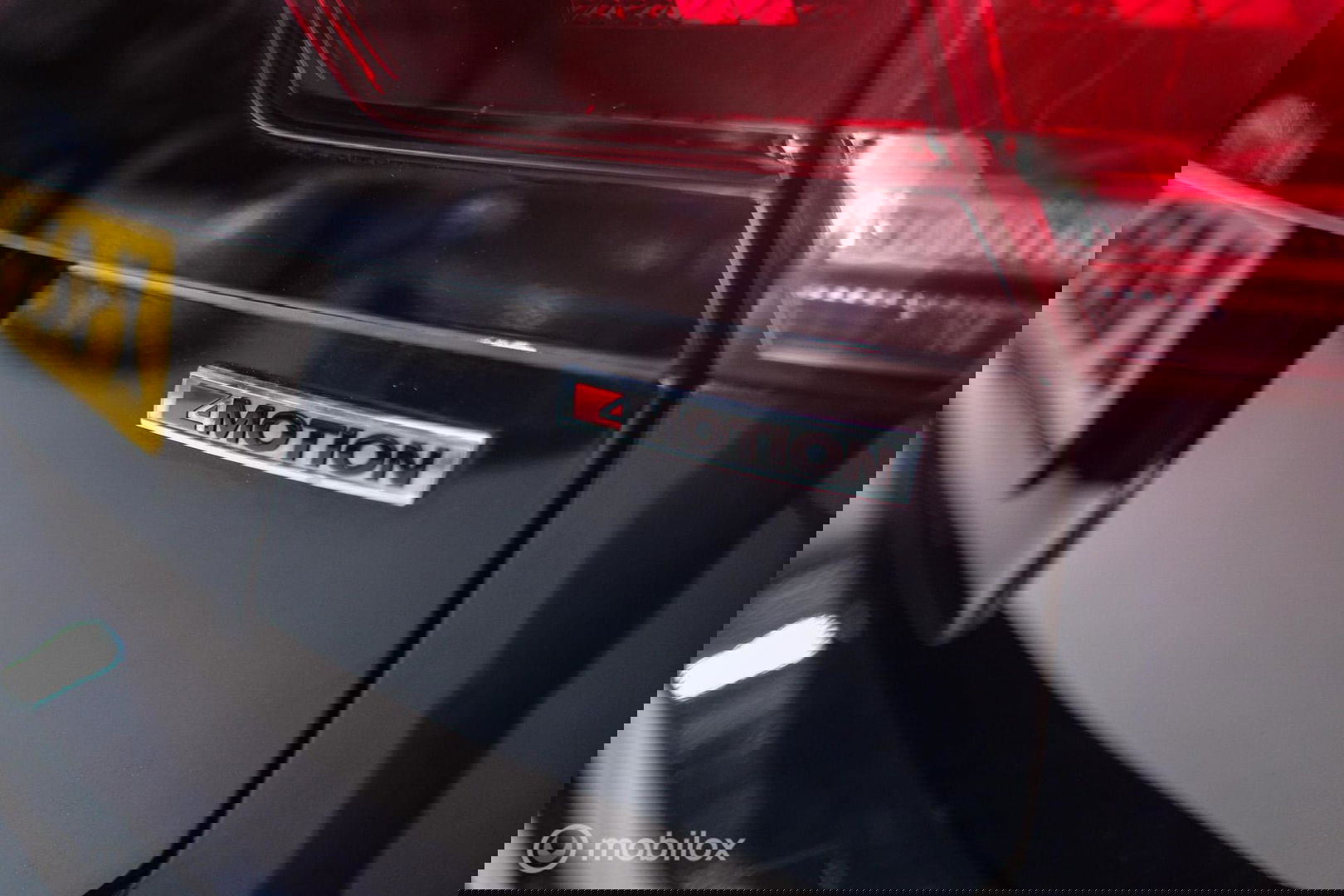 Volkswagen Tiguan 2.0 TSI 4Motion Highline Business R 230 pk | HUD | Panorama | Virtual cockpit | Trekhaak | Camera | Sportstoelen | Stoelverwarmi