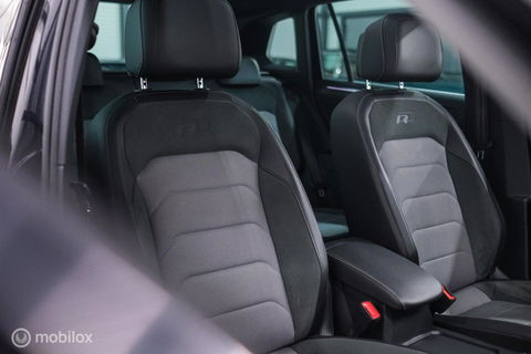 Volkswagen Tiguan 2.0 TSI 4Motion Highline Business R 230 pk | HUD | Panorama | Virtual cockpit | Trekhaak | Camera | Sportstoelen | Stoelverwarmi