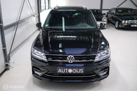 Volkswagen Tiguan 2.0 TSI 4Motion Highline Business R 230 pk | HUD | Panorama | Virtual cockpit | Trekhaak | Camera | Sportstoelen | Stoelverwarmi