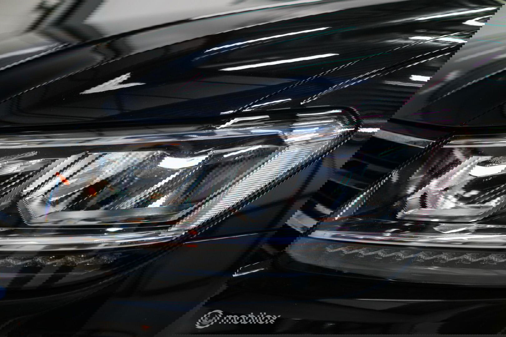 Volkswagen Tiguan 2.0 TSI 4Motion Highline Business R 230 pk | HUD | Panorama | Virtual cockpit | Trekhaak | Camera | Sportstoelen | Stoelverwarmi