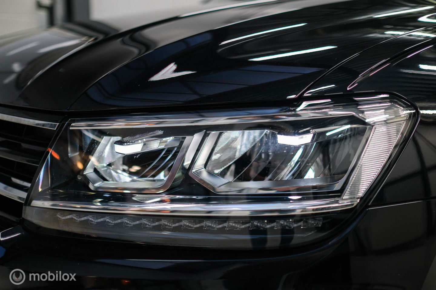 Volkswagen Tiguan 2.0 TSI 4Motion Highline Business R 230 pk | HUD | Panorama | Virtual cockpit | Trekhaak | Camera | Sportstoelen | Stoelverwarmi