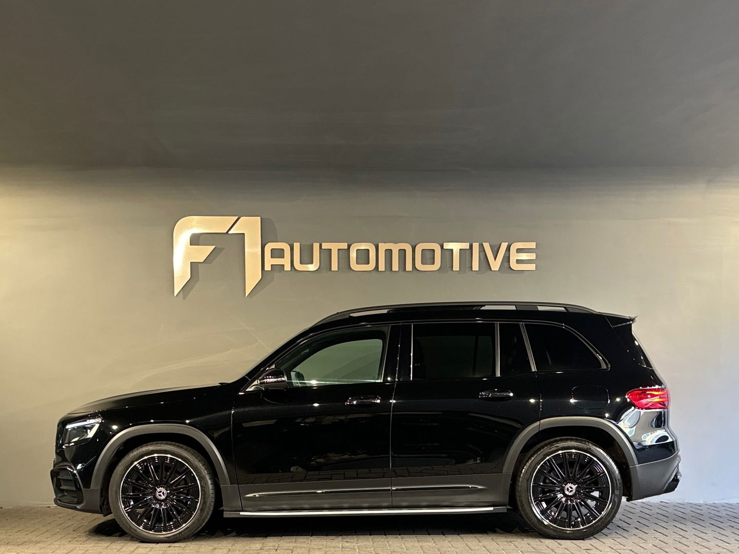 Mercedes-Benz GLB 200 AMG 7p Pano|Sfeer|Trekhaak|Night|GLB35