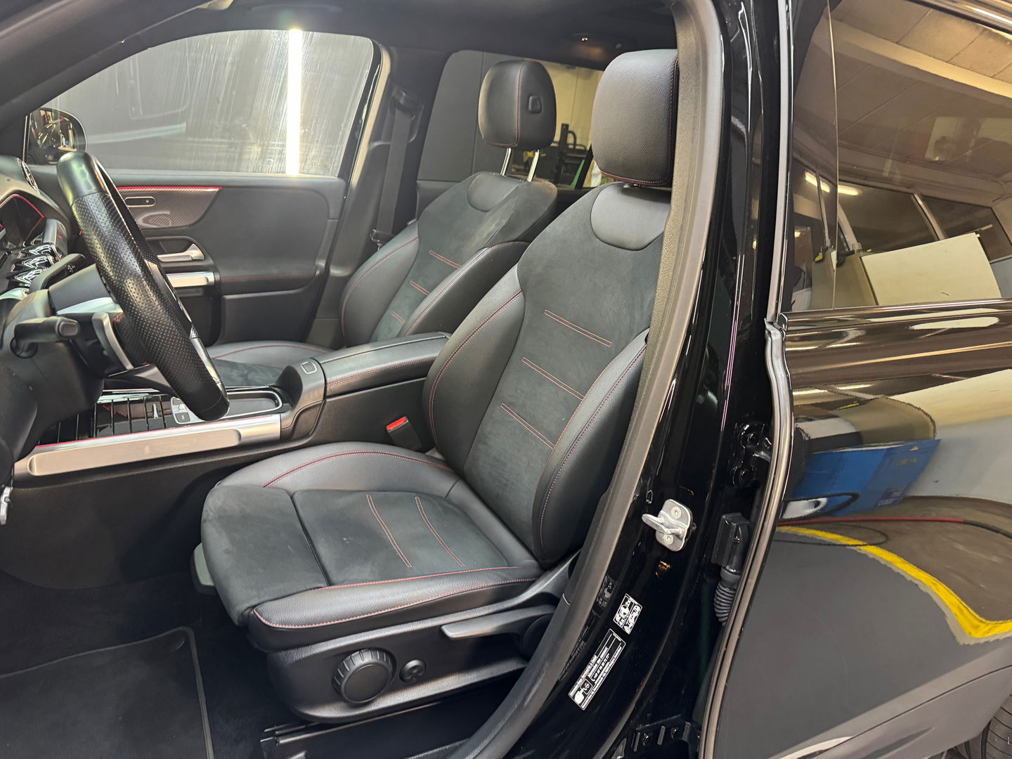 Mercedes-Benz GLB 200 AMG 7p Pano|Sfeer|Trekhaak|Night|GLB35