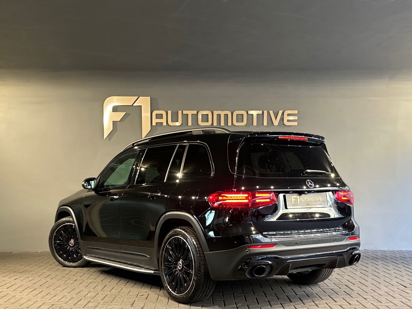 Mercedes-Benz GLB 200 AMG 7p Pano|Sfeer|Trekhaak|Night|GLB35