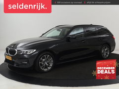 BMW 3 Serie Touring 330e | Trekhaak | Half Leder | Stoel & Stuurverwarming | Sfeerverlichting | Carplay | Sportstoelen | Navigatie | Cruise Control | Parkeerhulp | Live Cockpit | PHEV | Plug In