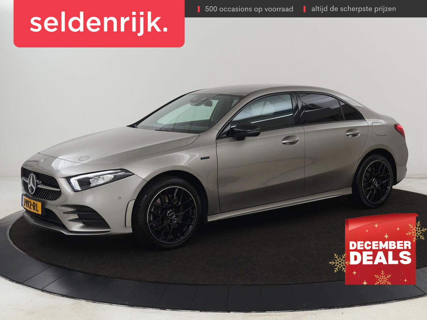 Mercedes-Benz A-Klasse 250e AMG Limited | Carplay | Stoelverwarming | Camera | Leder/Alcantara | Navigatie | Park Assist | Sfeerverlichting | Full LED | Climate control | Widescreen | Cruise control | PHEV | Plug In