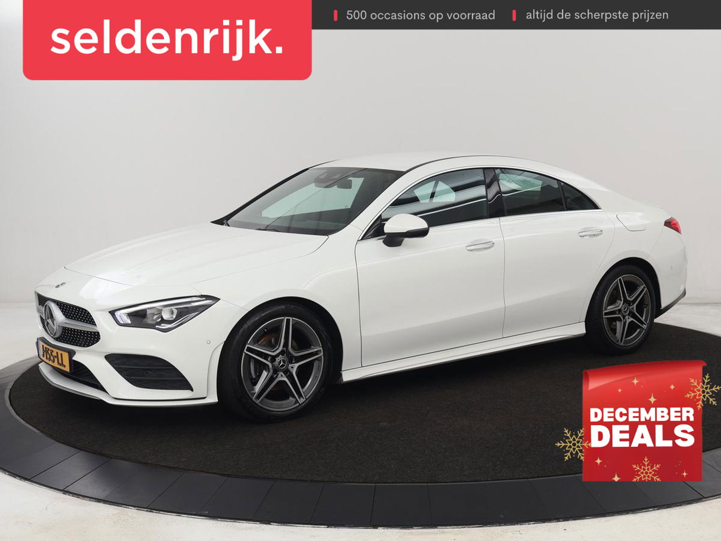 Mercedes-Benz CLA-Klasse 180 AMG | Carplay | Stoelverwarming | Camera | Navigatie | Leder/Alcantara | Sfeerverlichting | Park Assist | Full LED | Widescreen | Climate control | Sportstoelen | Cruise control