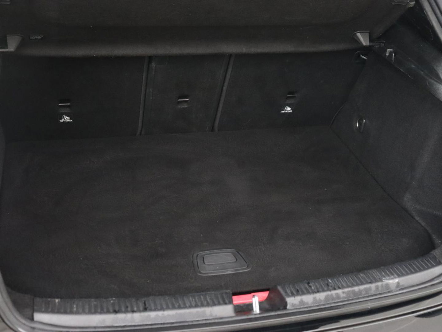 Mercedes-Benz A-Klasse 250e AMG Limited | Carplay | Stoelverwarming | Camera | Leder/Alcantara | Sfeerverlichting | Navigatie | Park Assist | Full LED | DAB | Widescreen | Climate control | PHEV | Plug In