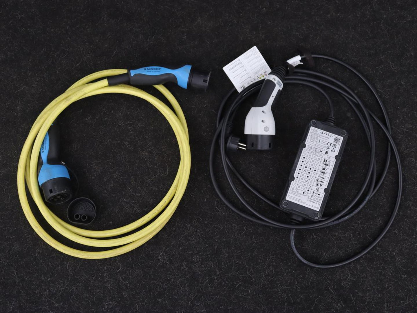 Mercedes-Benz A-Klasse 250e AMG Limited | Carplay | Stoelverwarming | Camera | Leder/Alcantara | Sfeerverlichting | Navigatie | Park Assist | Full LED | DAB | Widescreen | Climate control | PHEV | Plug In