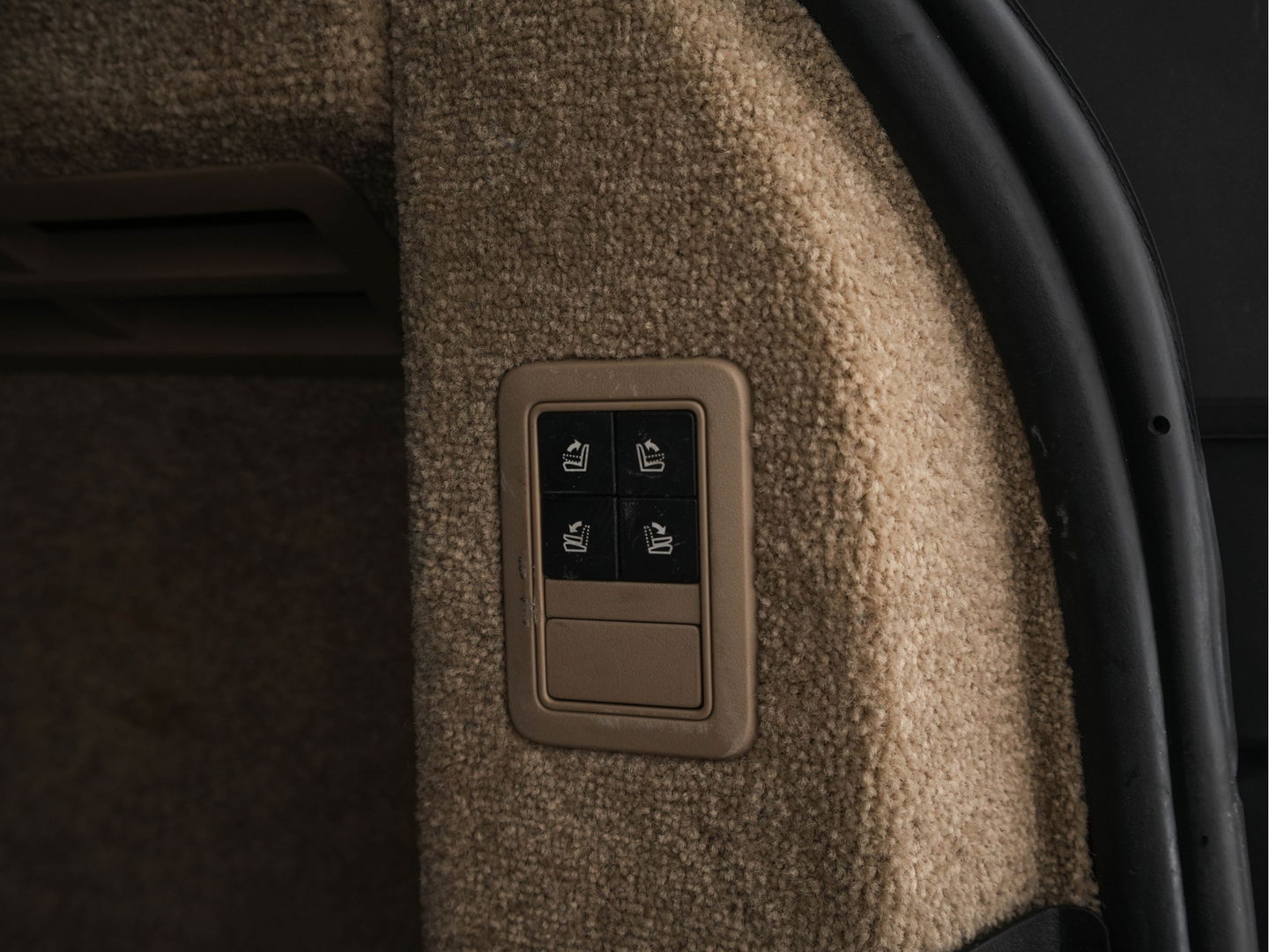 Land Rover Range Rover 4.4 SDV8 Vogue AWD Aut. *PANO | DIGI-COCKPIT | MERIDIAN-AUDIO | SURROUND-VIEW | MEMORY-PACK |  KEYLESS | OXFORD-FULL-LEATHER | BI-XENON | NAVI-FULLMAP | ECC | PDC | CRUISE | COMFORT-SEATS | 21"ALU*