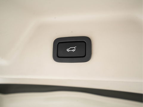 Land Rover Range Rover 4.4 SDV8 Vogue AWD Aut. *PANO | DIGI-COCKPIT | MERIDIAN-AUDIO | SURROUND-VIEW | MEMORY-PACK |  KEYLESS | OXFORD-FULL-LEATHER | BI-XENON | NAVI-FULLMAP | ECC | PDC | CRUISE | COMFORT-SEATS | 21"ALU*