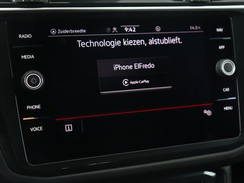 Volkswagen Tiguan 1.4 TSI eHybrid R Line | Matrix LED | Camera | Carplay | Adaptive cruise | 19'' | Navigatie | Park Assist | Virtual Cockpit | Climate control | DAB | Getint glas