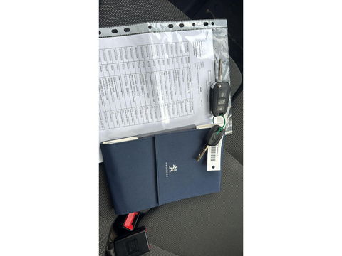 Peugeot Partner 1.2 Airco 3 Persoons Dealer onderhouden